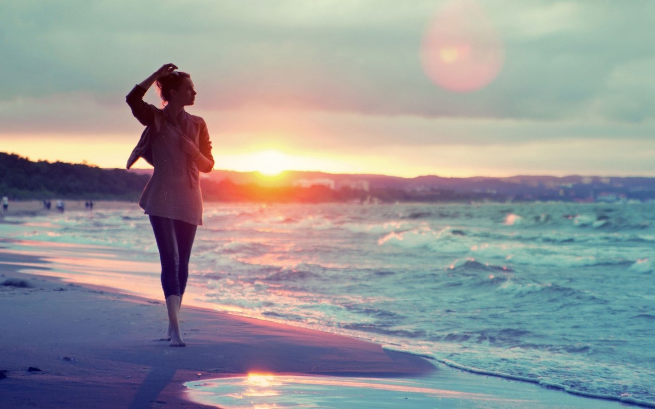 girl-on-beach-sunset-wallpapers-hd-wallpapers-hd-wallpapers-360
